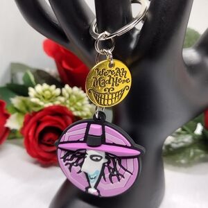 ⭐ Nightmare before Christmas SHOCK We are all mad here Keychain